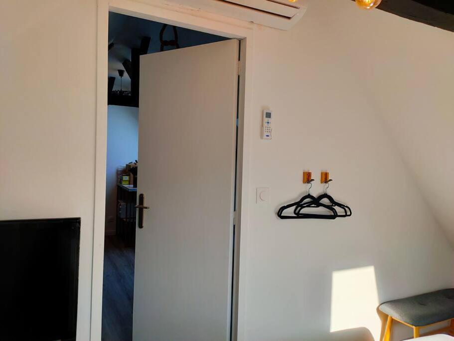Dakar - Bel Appartement A Реймс Екстериор снимка